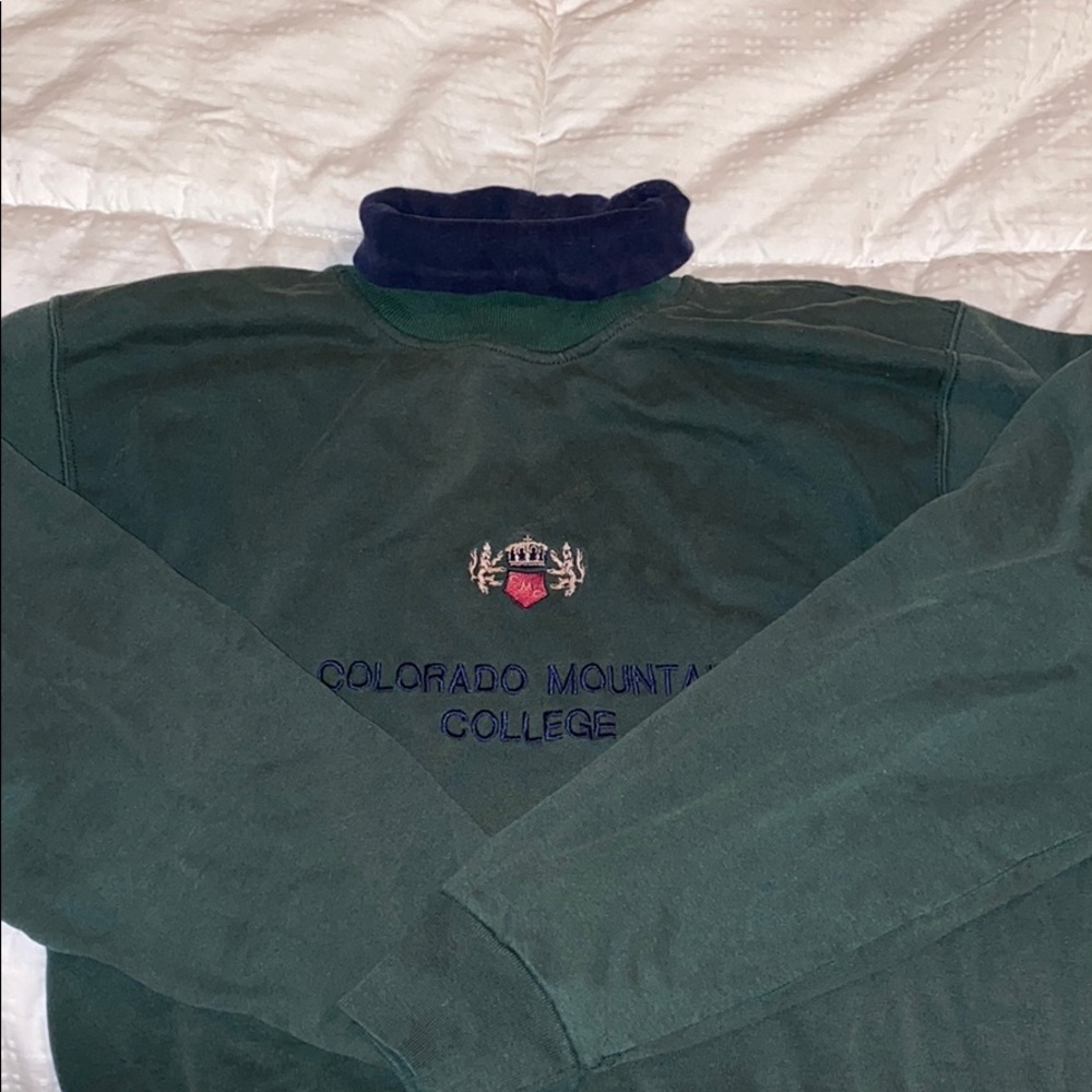 Vintage turtleneck sweatshirt/pullover